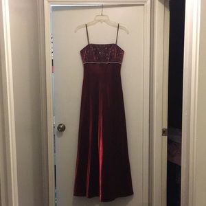 Red floor-length prom dress